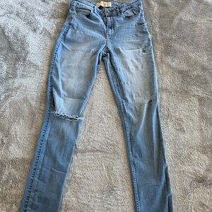 hollister high rise jeans